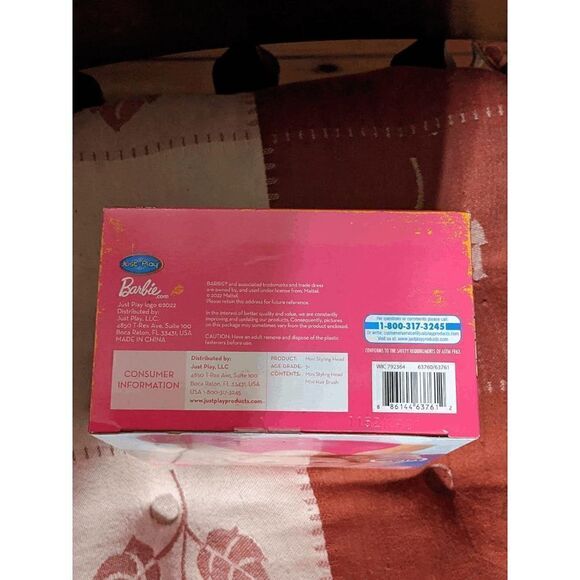 NEW Barbie Mini STYLING HEAD Blonde hair with pink highlights - Picture 6 of 6